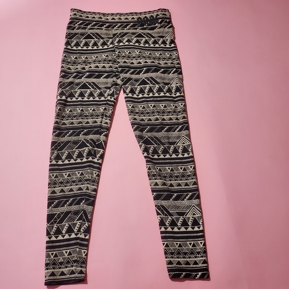 Pink Victoria's Secret Patterned Triangle Mozaic Geometric Studs Leggings - Picture 1 of 7